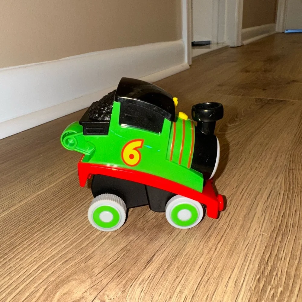 Fisher-Price Thomas & Friends Press 'n Go Stunt‎ Engine Percy toy train